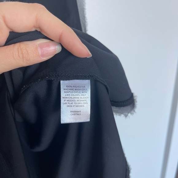 Halogen NWOT Raw Edge Hem Tank Black - Picture 7 of 9